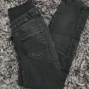 Black Old Navy Rockstar Maternity Jeans